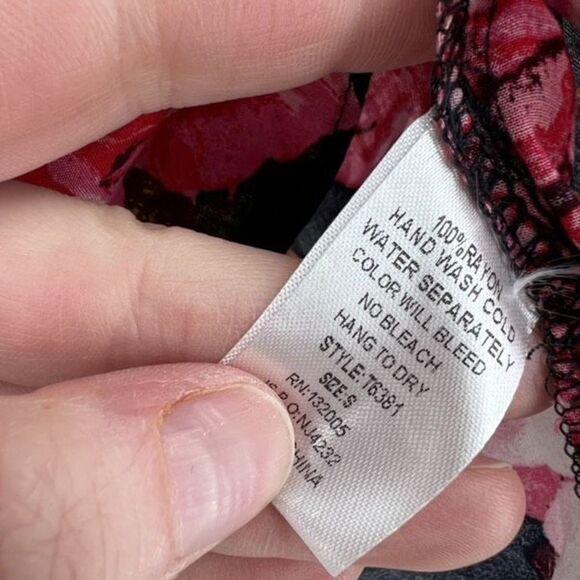 Entro Women's Floral Tiered Blouse Top Layered Bell Sleeve Pink Navy Blue Small - Picture 8 of 15